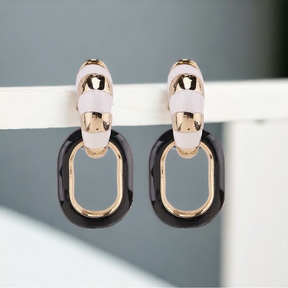 NEW Gold, Black & White Striped Interlocking Link Large Hoop Statement Earrings - Picture 9 of 16